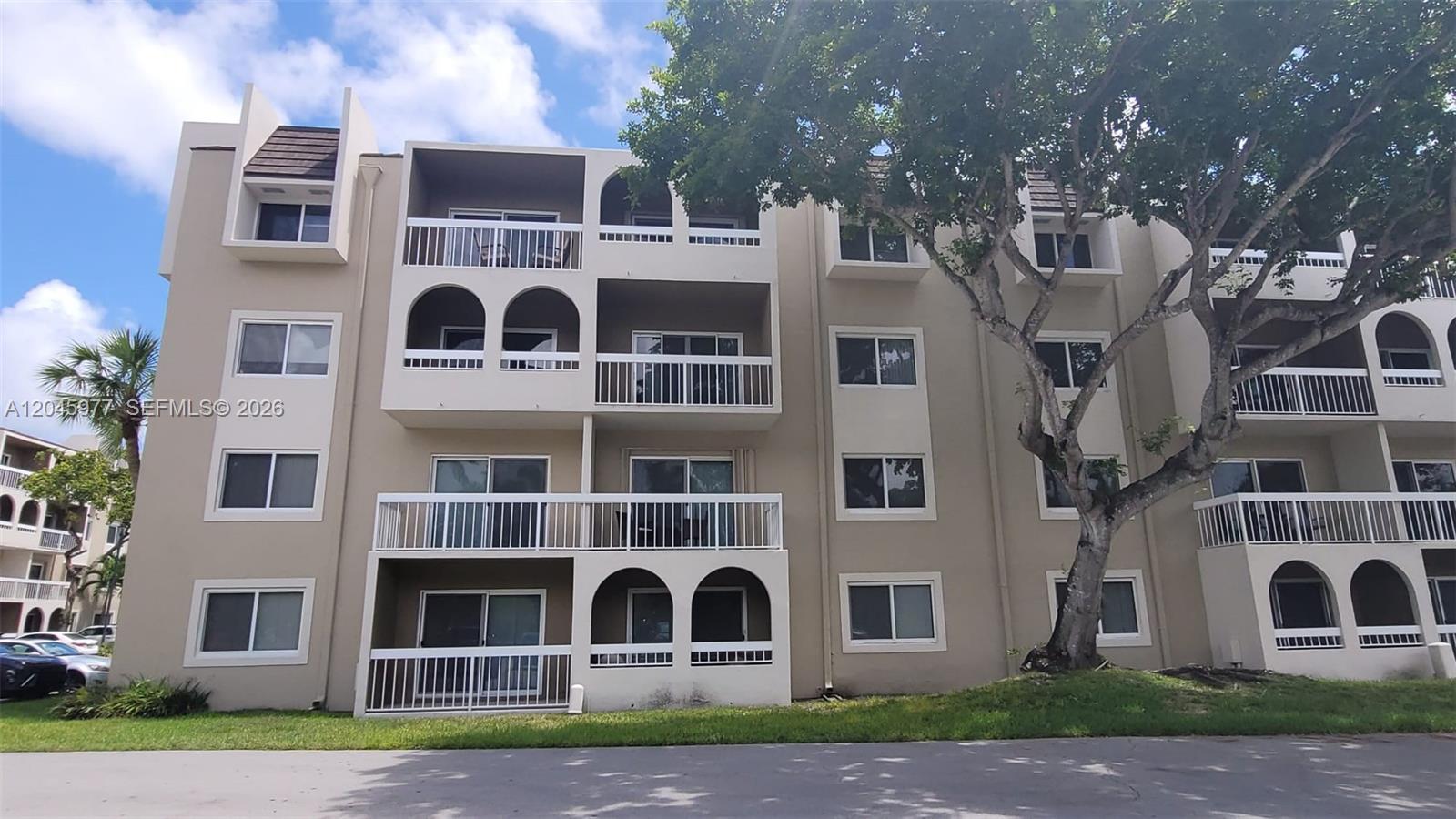 7705 Camino Real #B-215 - 7705 Camino Real #B-215, Miami, FL 33143 Luxury Property | Jose Angel Pina