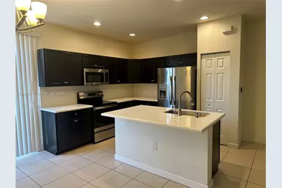 3797 NE 2nd St, Homestead, FL 33033 - Photo 3