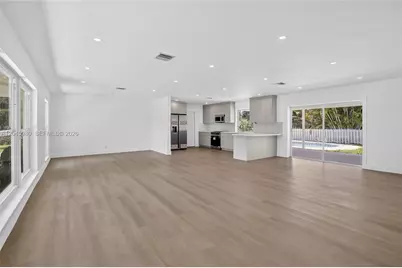 7040 NW 8th Ct, Plantation, FL 33317 - Photo 13