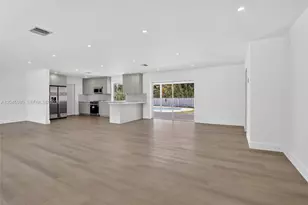 7040 NW 8th Ct, Plantation, FL 33317 - Photo 13