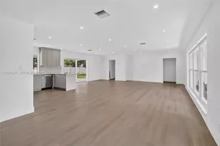 7040 NW 8th Ct, Plantation, FL 33317 - Photo 7