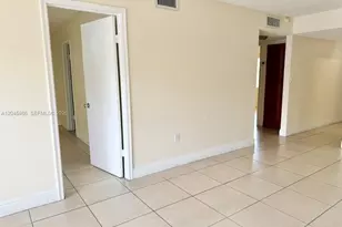 1975 W 44th Pl, Hialeah, FL 33012 - Photo 13