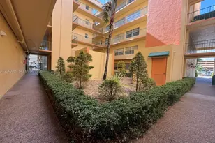 1975 W 44th Pl, Hialeah, FL 33012 - Photo 29