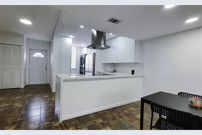 1655 NE 115th St #28B, Miami, FL 33181 - Photo 7