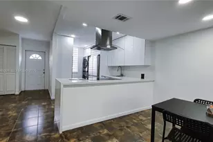 1655 NE 115th St, Miami, FL 33181 - Photo 7