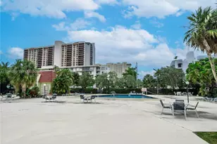 1655 NE 115th St, Miami, FL 33181 - Photo 31