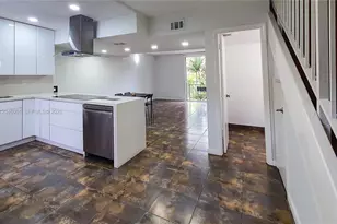 1655 NE 115th St, Miami, FL 33181 - Photo 5