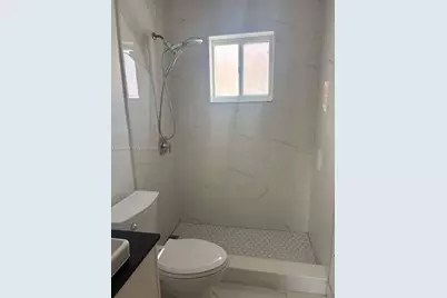10101 W Okeechobee Rd #5202, Hialeah Gardens, FL 33016 - Photo 13