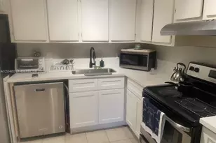 9002 SW 137th St, Miami, FL 33176 - Photo 3