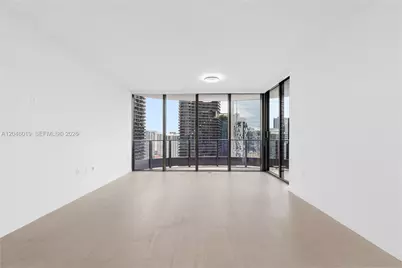 1000 Brickell Plz #4015, Miami, FL 33131 - Photo 19