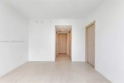 1000 Brickell Plz #4015, Miami, FL 33131 - Photo 27