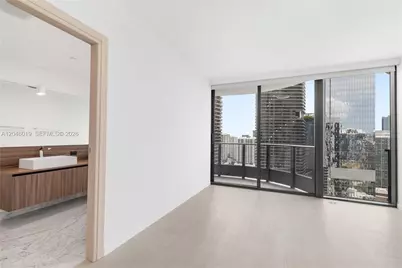 1000 Brickell Plz #4015, Miami, FL 33131 - Photo 25