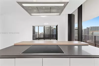 1000 Brickell Plz #4015, Miami, FL 33131 - Photo 17