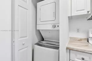 17100 N Bay Rd, Sunny Isles Beach, FL 33160 - Photo 23