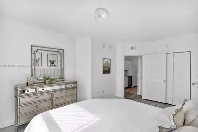 17100 N Bay Rd #1717, Sunny Isles Beach, FL 33160 - Photo 21