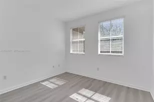 8165 NW 108th Ave, Doral, FL 33178 - Photo 15