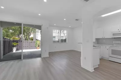 8165 NW 108th Ave, Doral, FL 33178 - Photo 3