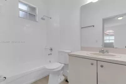 8165 NW 108th Ave, Doral, FL 33178 - Photo 19
