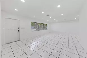 945 NE 176th St, Miami, FL 33162 - Photo 17