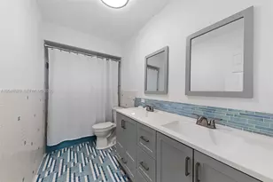 945 NE 176th St, Miami, FL 33162 - Photo 19
