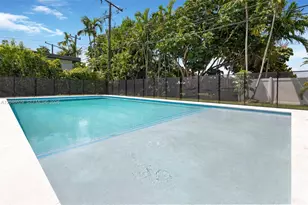 945 NE 176th St, Miami, FL 33162 - Photo 9