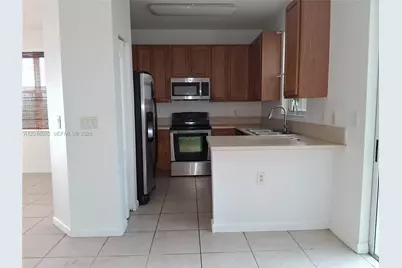 1044 NE 30th Ave, Homestead, FL 33033 - Photo 9