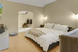6350 Pine Tree Dr, Miami Beach, FL 33141 - Photo 7