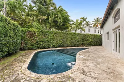 6350 Pinetree Dr, Miami Beach, FL 33141 - Photo 9