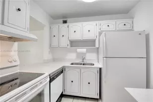 10387 N Kendall Dr, Miami, FL 33176 - Photo 3