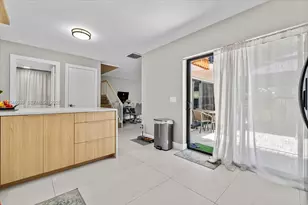 2891 SW 11th Pl, Deerfield Beach, FL 33442 - Photo 13