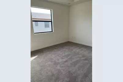 21447 NE 2nd Pl, Miami, FL 33179 - Photo 19