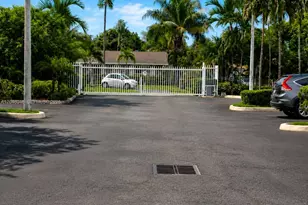4950 Washington St, Hollywood, FL 33021 - Photo 17