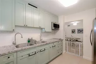 5750 Collins Ave, Miami Beach, FL 33140 - Photo 3