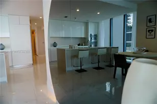725 NE 24th St, Miami, FL 33137 - Photo 11