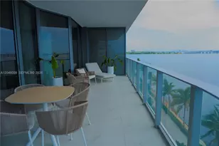725 NE 24th St, Miami, FL 33137 - Photo 1