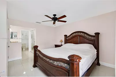 3855 Island Club Cir, Lake Worth, FL 33462 - Photo 23