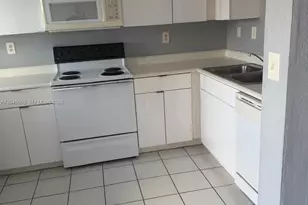21 E 3rd St, Hialeah, FL 33010 - Photo 5