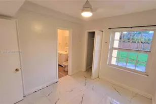 720 NE 5th St, Hallandale Beach, FL 33009 - Photo 21