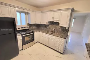 720 NE 5th St, Hallandale Beach, FL 33009 - Photo 27