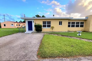 720 NE 5th St, Hallandale Beach, FL 33009 - Photo 1