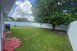 3810 SW 89th Ave, Miami, FL 33165 - Photo 15