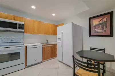 2401 S Ocean Dr #305, Hollywood, FL 33019 - Photo 9