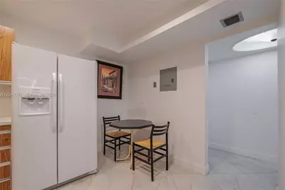 2401 S Ocean Dr #305, Hollywood, FL 33019 - Photo 11