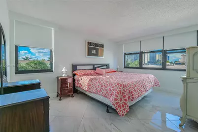 2401 S Ocean Dr #305, Hollywood, FL 33019 - Photo 13