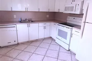 100 SW 132nd Way, Pembroke Pines, FL 33027 - Photo 9