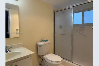 100 SW 132nd Way #101K, Pembroke Pines, FL 33027 - Photo 15