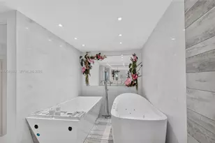2301 Collins Ave, Miami Beach, FL 33139 - Photo 19
