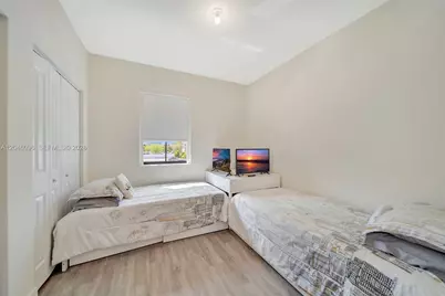 11295 W 34th Way, Hialeah, FL 33018 - Photo 33
