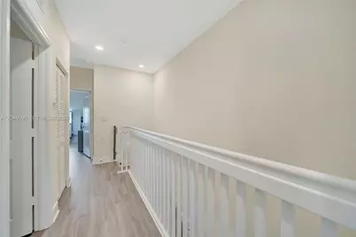 11295 W 34th Way, Hialeah, FL 33018 - Photo 35