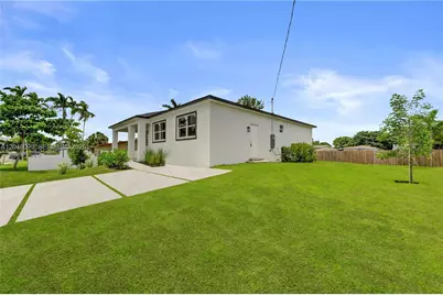 211 NW 14th Ct, Dania Beach, FL 33004 - Photo 19